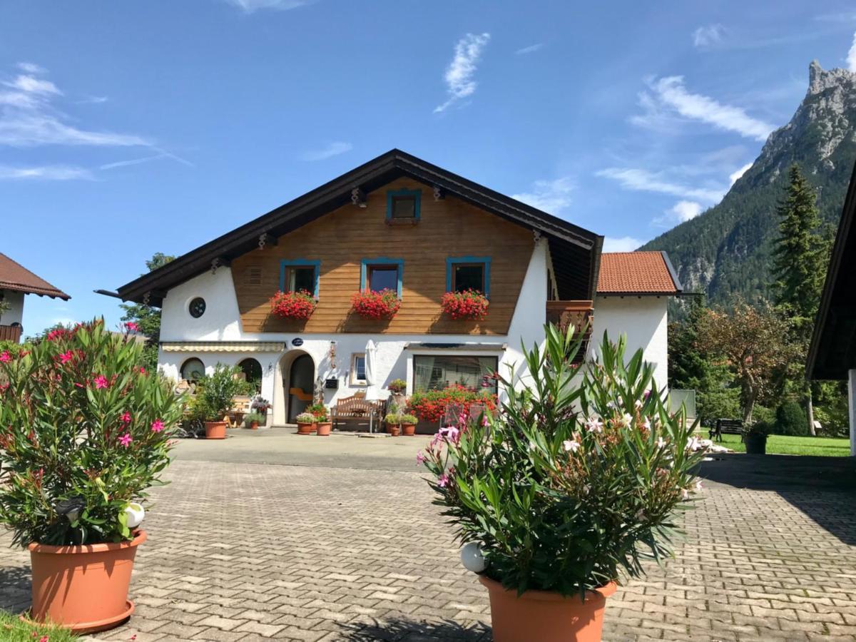 Gaestehaus Edlhuber Mittenwald Exterior foto