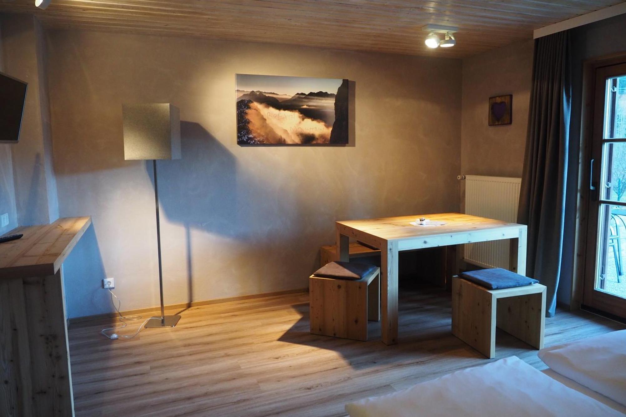 Gaestehaus Edlhuber Mittenwald Quarto foto